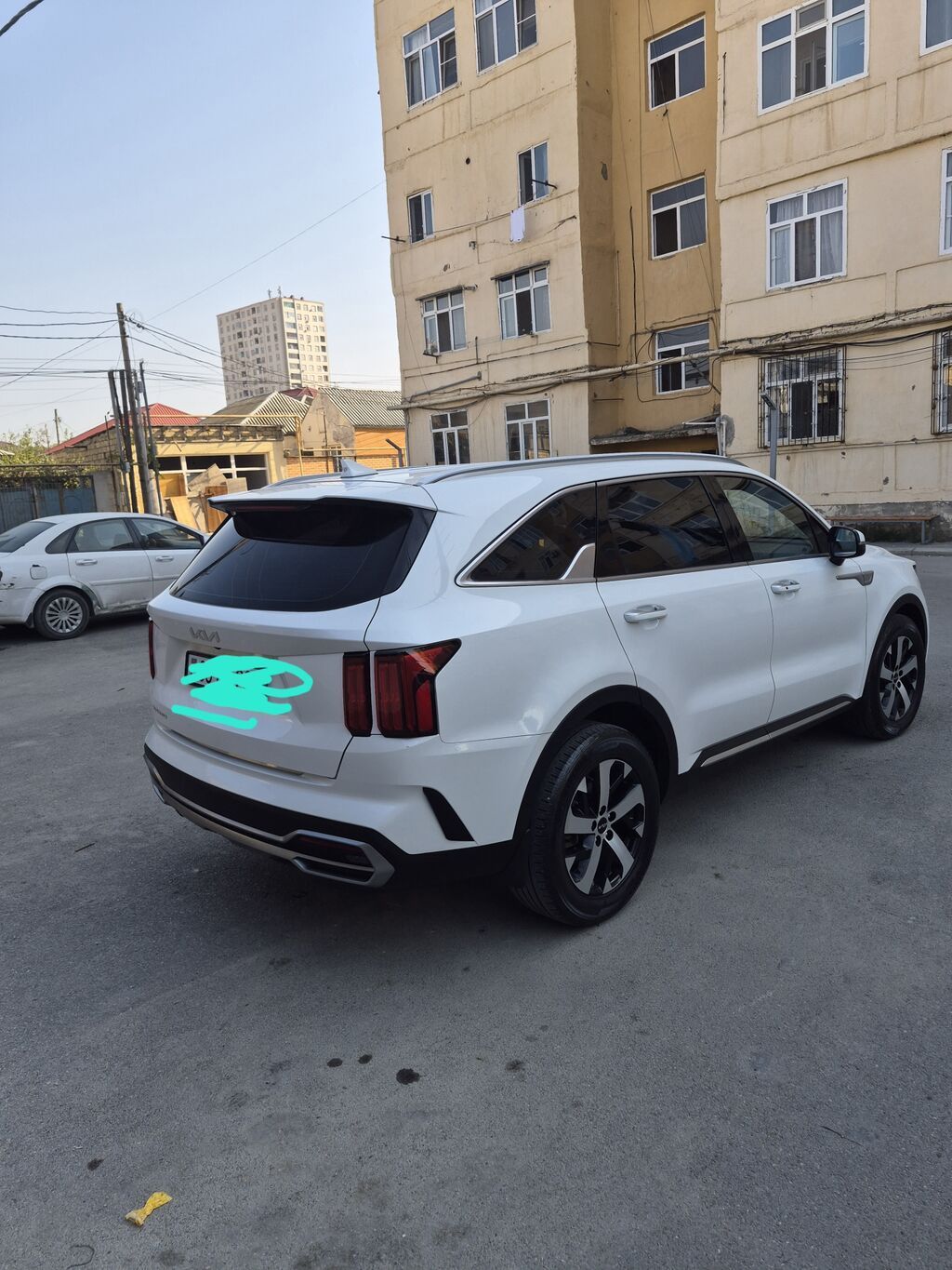 Kia Sorento – ağ mirvari rəngli, müasir dizaynlı 5yer nəfərlik SUV — Avtomobillər, Xırdalan (3)