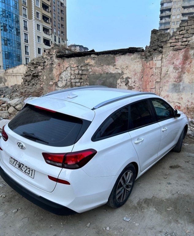 Hyundai i30, 1.6 L, 2017 il, 250 000 km 77-MZ-231 — Avtomobillər, Gəncə (12)
