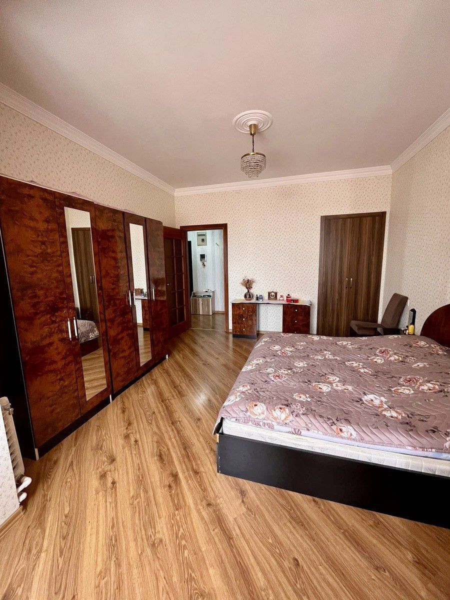 Satılır 2 otaqlı köhnə tikili 65 m² — Mənzil, Bakı (4)