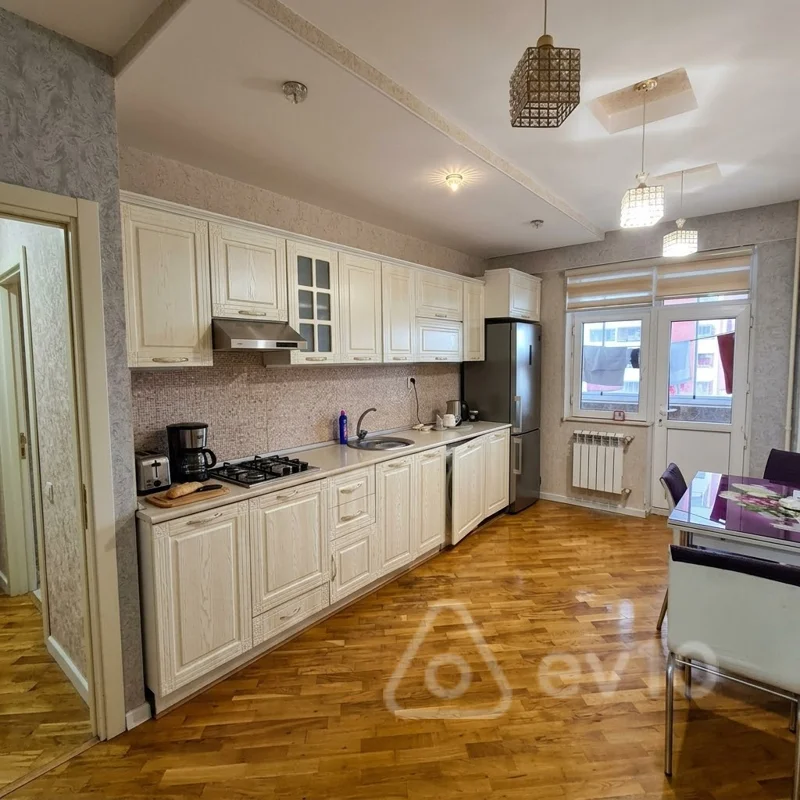 3 otaqlı mənzil, 110 m², Tofiq Abbasov küçəsi — kirayə — Mənzil, Bakı (2)