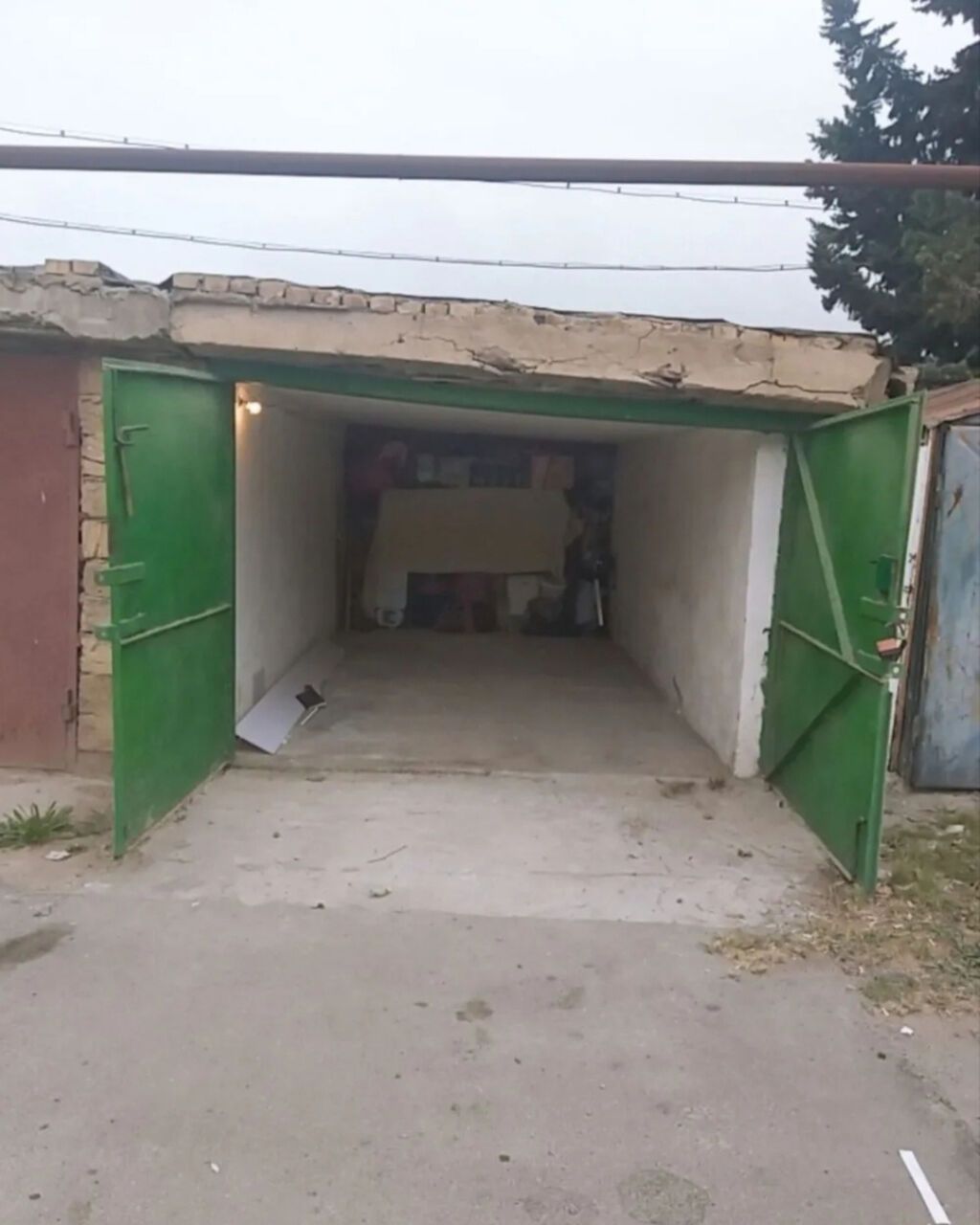 Bakixanov qesebesine yerlesen das qaraj kirayr verilir — Garaj, Bakı (3)
