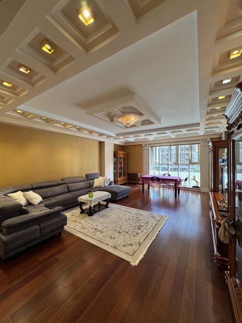Satılır 4 otaqlı yeni tikili 185 m² — Bakı