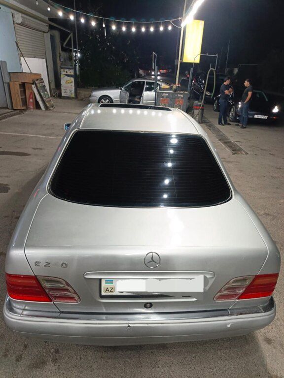Mercedes E 230, 2.3 L, 1996 il, 250 000 km — Avtomobillər, Bakı (3)