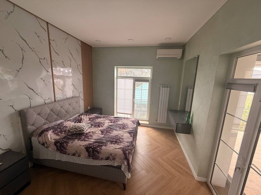 Satılır 4 otaqlı həyət evi/bağ evi 200 m² — Ev, villa, Bakı (12)