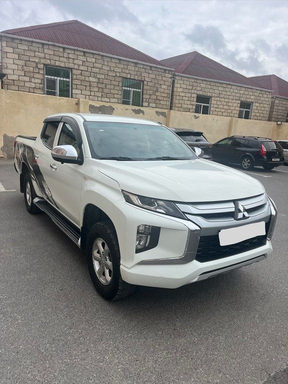 Mitsubishi L200, 2.4 L, 2020 il, 200 000 km — Avtomobillər, Bakı (2)