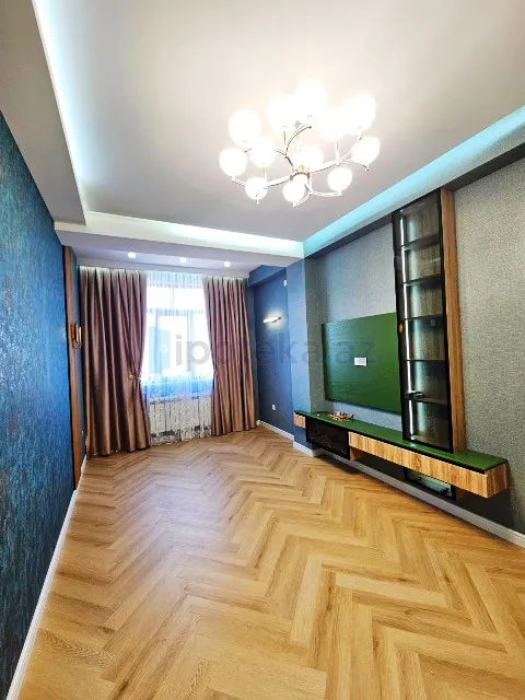 Satılır: 3 Otaq, Yeni tikili, Nizami r., 8-ci km q., 87.00 m² — Bakı