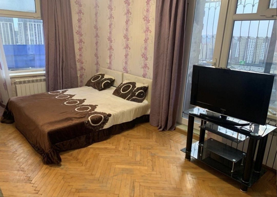 İcarəyə verilir 2 otaqlı köhnə tikili 85 m² — Mənzil, Bakı (2)