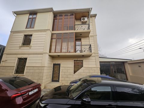 Satılır 8 otaqlı həyət evi/bağ evi 330 m² — Bakı