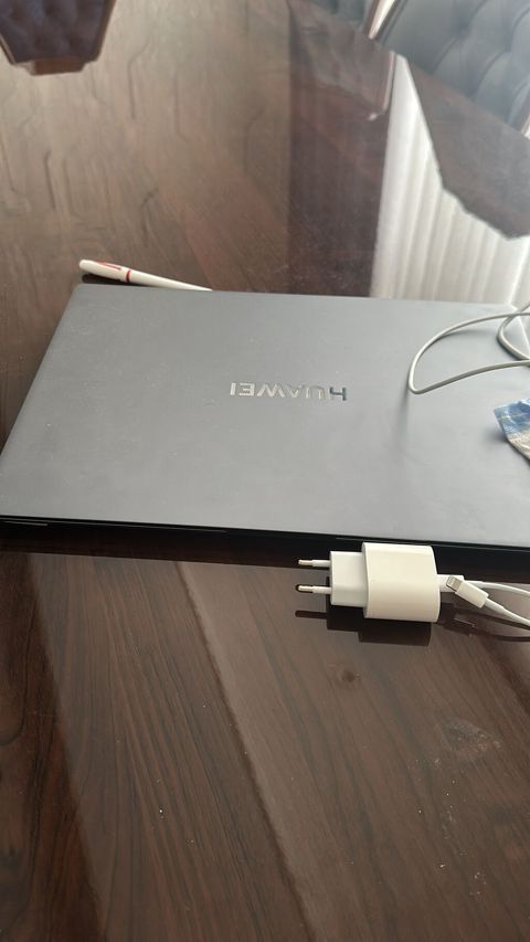 Huawei noutbuk satılır. Model: Huawei (ultrabook tipli, nazik — 1 700 ₼ · Bakı · Huawei Huawei noutbuk satılır. Model: Huawei (ultrabook tipli, nazik — Bakı
