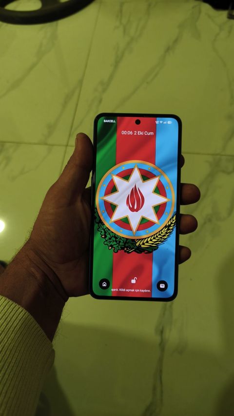 Nothing Phone (3a) – mavi rəng 12+8 ram 256 yaddaş - Ekran: Tam — İsmayıllı