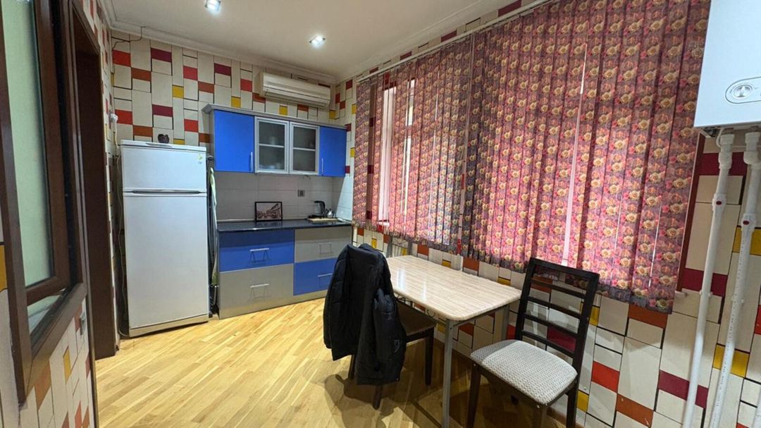 İcarəyə verilir 2 otaqlı köhnə tikili 64 m² — Mənzil, Bakı (4)