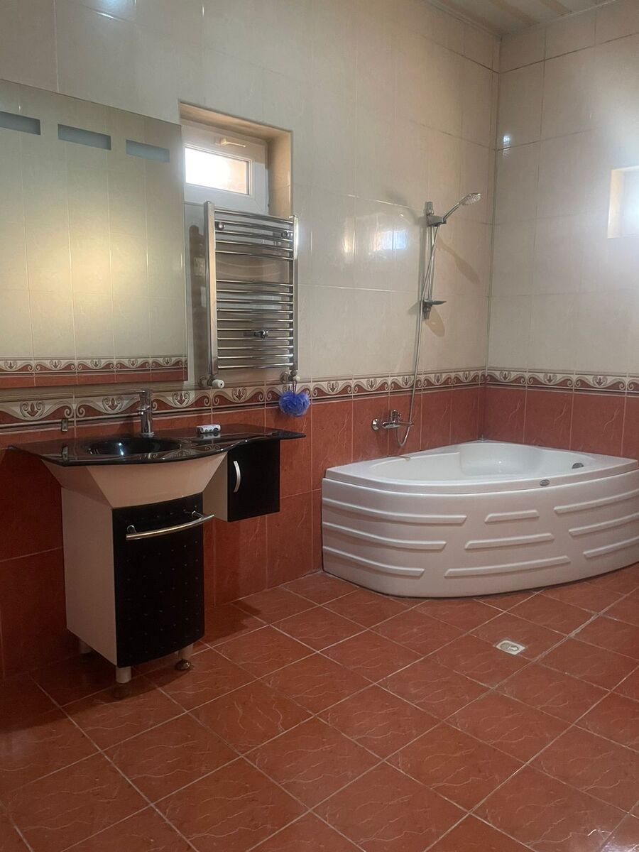 Satılır 6 otaqlı həyət evi/bağ evi 202 m² — Ev, villa, Bakı (12)