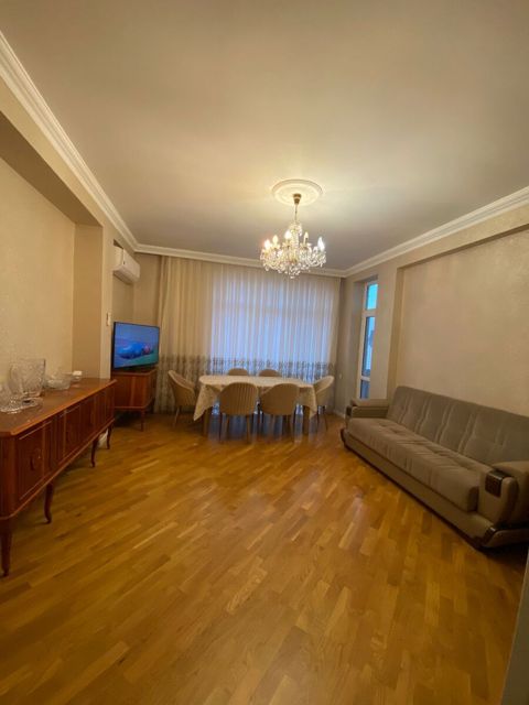 Satılır 2 otaqlı yeni tikili 97 m² — Bakı