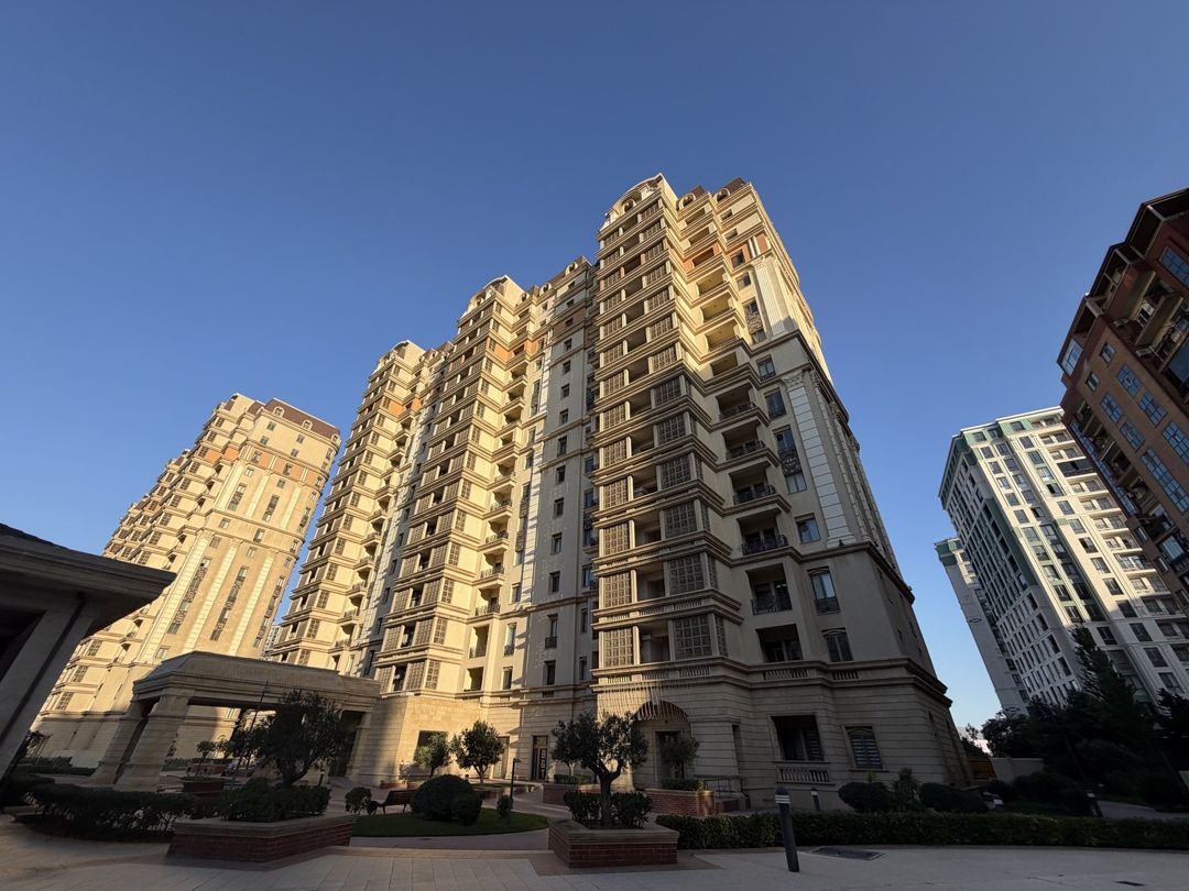 Satılır 3 otaqlı yeni tikili 230 m² — Mənzil, Bakı (2)