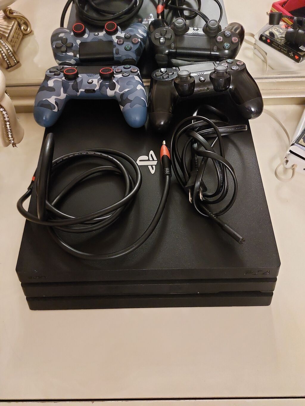 Sony PlayStation 4 Pro Xüsusiyyətlər: - Model: PS4 Pro (CUH — Oyun konsolları, Digah