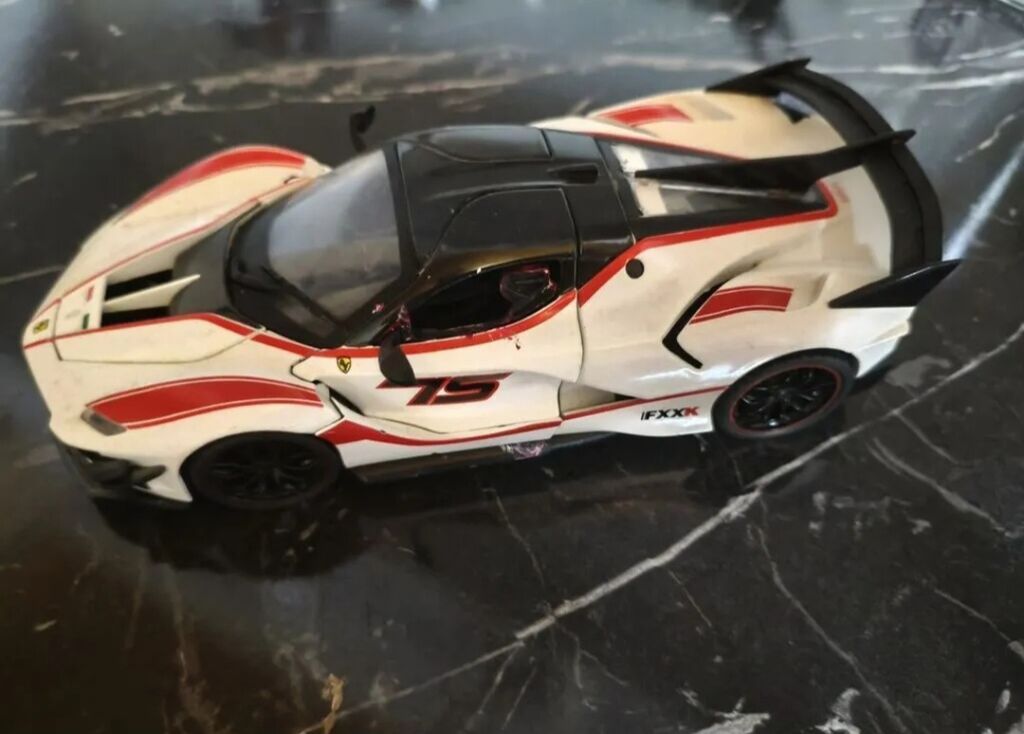 Massa model avtomobil – Ferrari FXX K (miqyaslı kolleksiya modeli) — Modellar, Digah