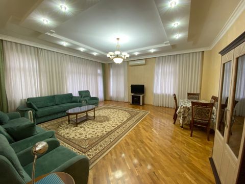 İcarəyə verilir 3 otaqlı yeni tikili 150 m² — Bakı