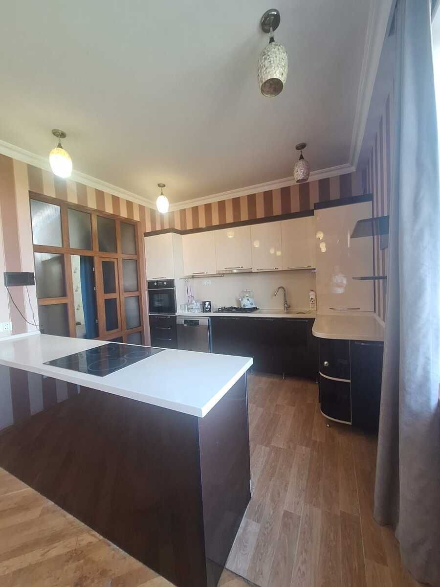 İcarəyə verilir 4 otaqlı köhnə tikili 120 m² — Mənzil, Bakı (8)