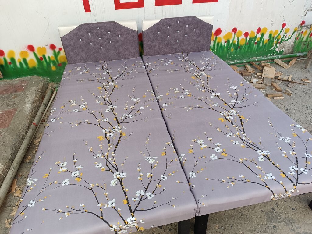 Qrafatlar Təzə Kravatlar Hazirlari Var Rəng Seçimi Var — Yataqlar, Bakı (2)