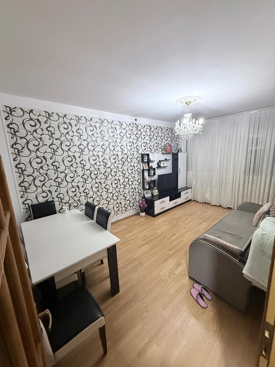Satılır 2 otaqlı köhnə tikili 60 m² — Mənzil, Bakı (3)