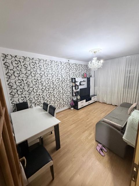 Satılır 2 otaqlı köhnə tikili 60 m² — Bakı