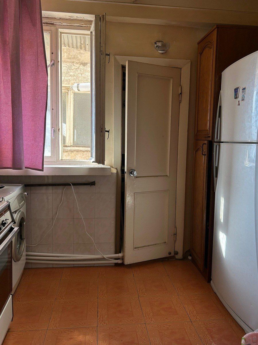Satılır 4 otaqlı köhnə tikili 100 m² — Mənzil, Bakı (3)