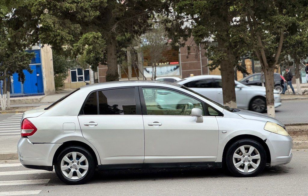 Nissan Tiida, 1.6 L, 2006 il, 372 000 km — Avtomobillər, Sumqayıt (7)