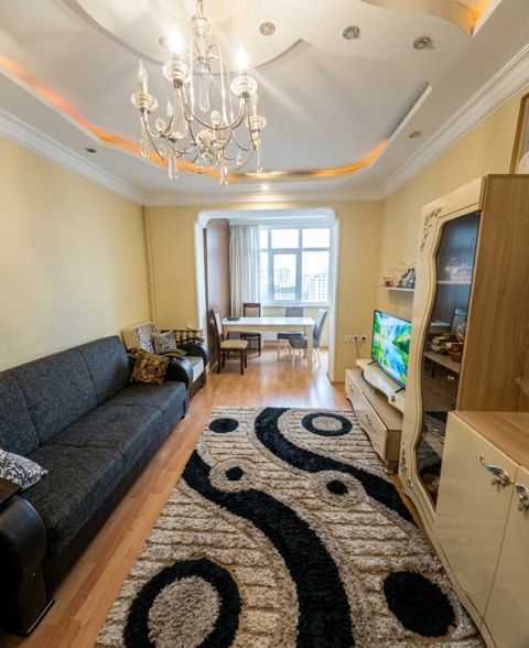 Satılır 3 otaqlı köhnə tikili 75 m² — Bakı