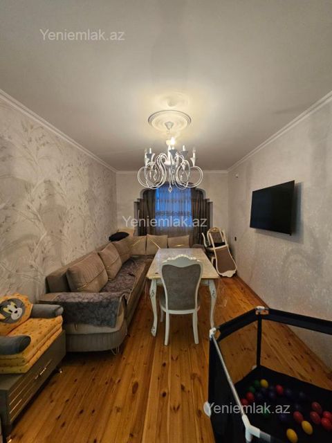 Satılır 5 otaqlı Bina evi menzil (Köhnə tikili), 102 m², 9-cu mikrorayon — Sumqayıt