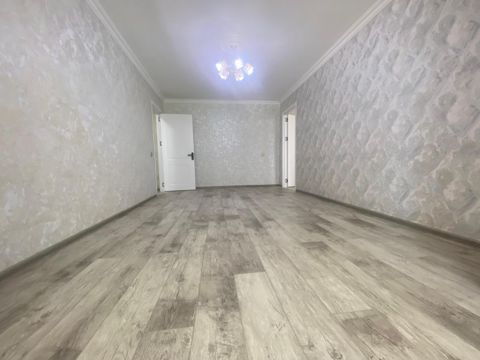 Satılır 2 otaqlı köhnə tikili 67 m² — Bakı