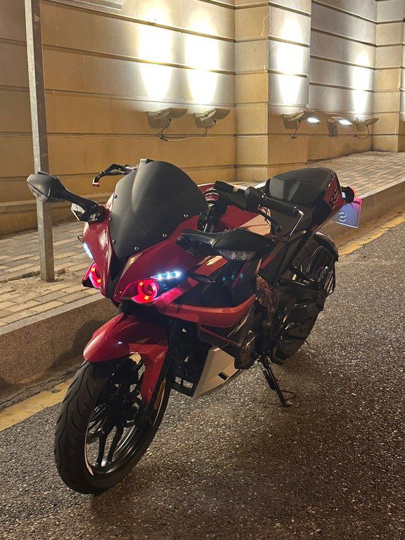 Bajaj Pulsar RS 200, 200 sm3, 2026 il, 1 500 km — Motosikletlər, Bakı (3)
