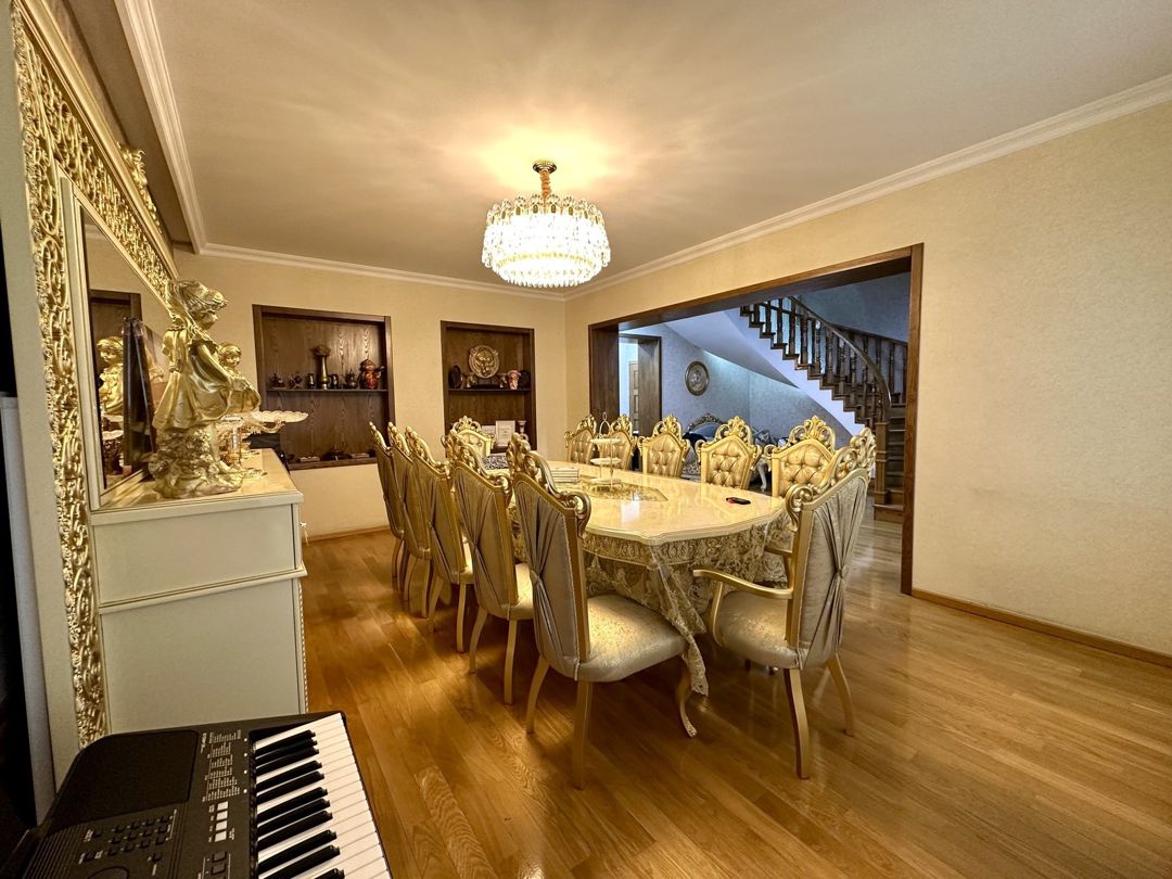 Satılır 5 otaqlı həyət evi/bağ evi 300 m² — Ev, villa, Bakı (11)
