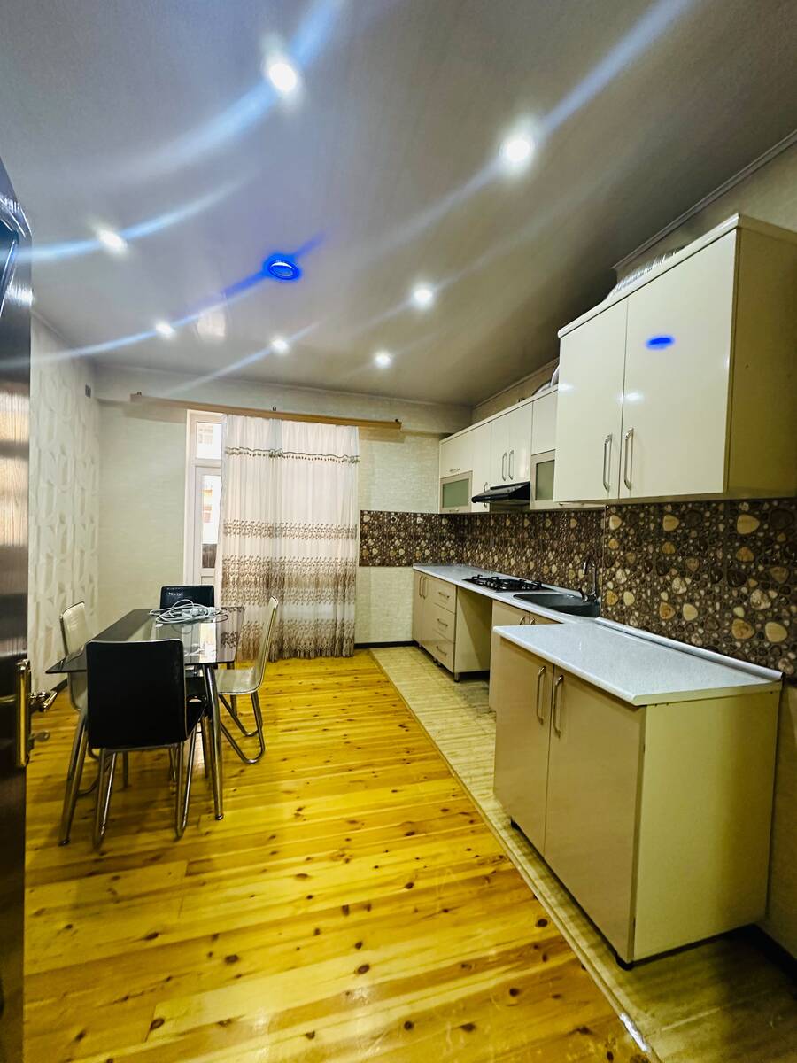 İcarəyə verilir 4 otaqlı yeni tikili 150 m² — Mənzil, Bakı (2)