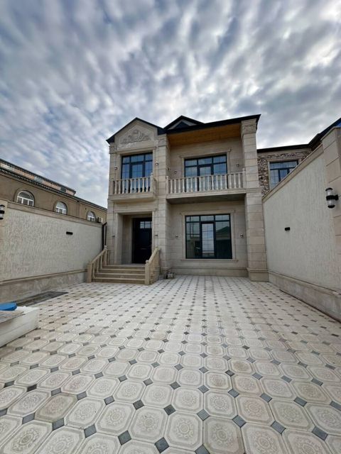 Satılır 4 otaqlı həyət evi/bağ evi 170 m² — Bakı