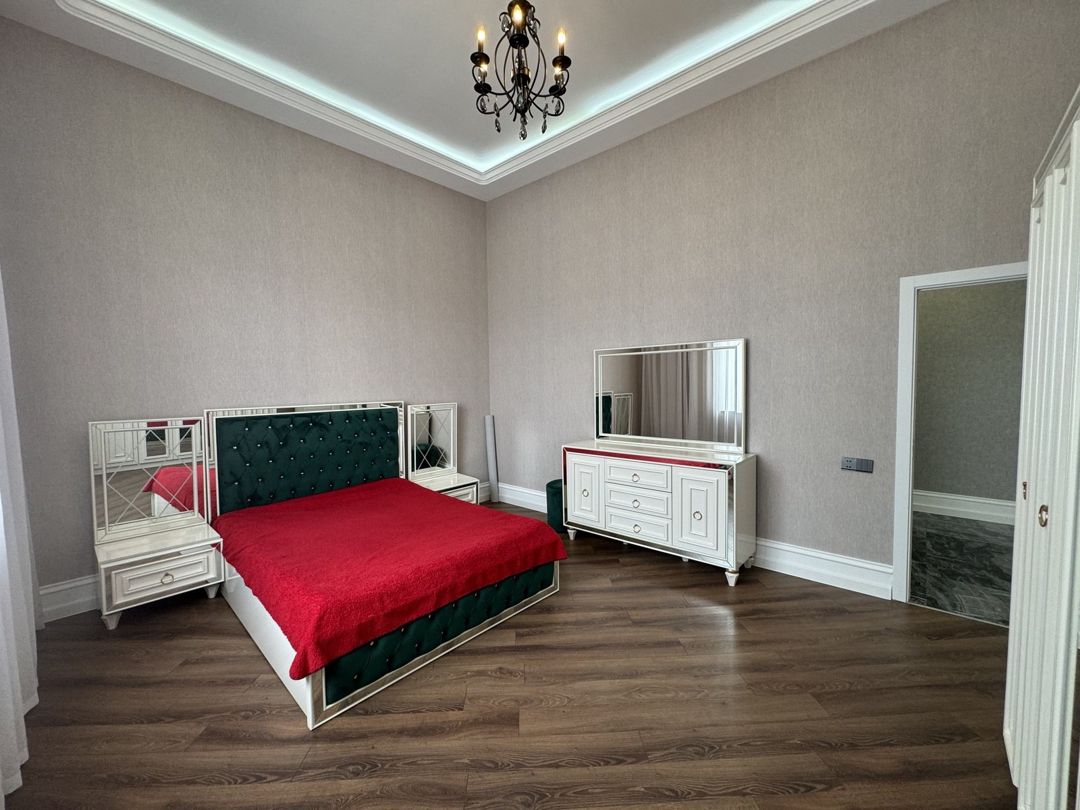Satılır 4 otaqlı həyət evi/bağ evi 200 m² — Ev, villa, Bakı (11)