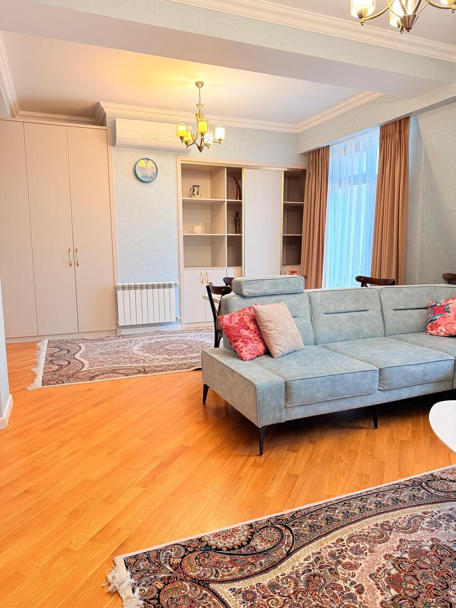 İcarəyə verilir 5 otaqlı yeni tikili 210 m² — Mənzil, Bakı (2)