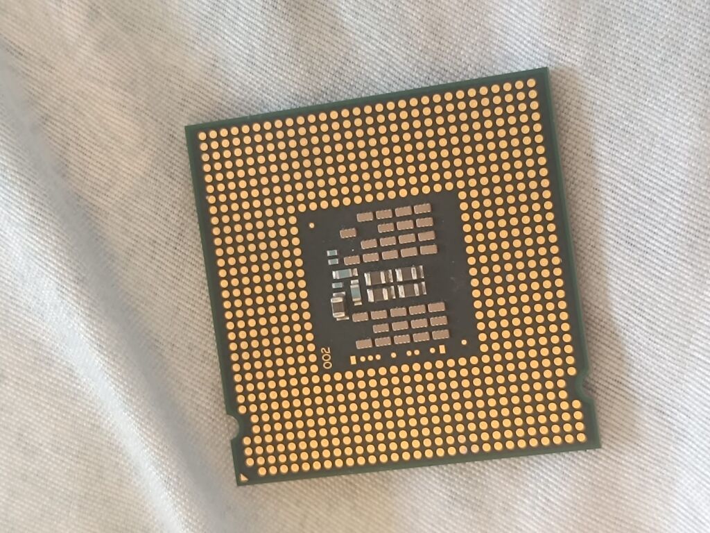 Intel Core 2 Quad Q9400 prosessor - Model: Intel Core 2 Quad Q9400 — Prosessor, Bakı (2)
