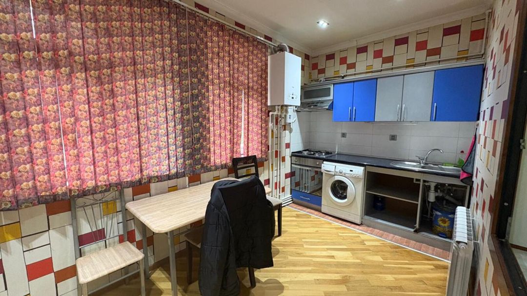 İcarəyə verilir 2 otaqlı köhnə tikili 64 m² — Mənzil, Bakı (3)