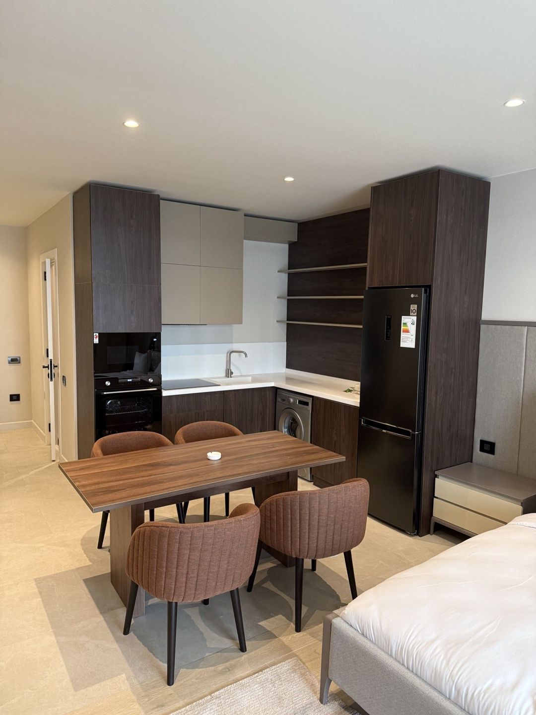 İcarəyə verilir 1 otaqlı yeni tikili 57 m² — Mənzil, Bakı (8)