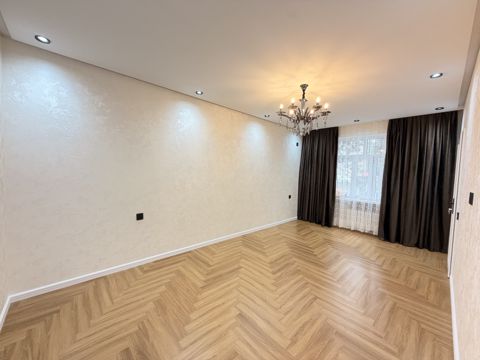 Satılır 3 otaqlı köhnə tikili 60 m² — Bakı
