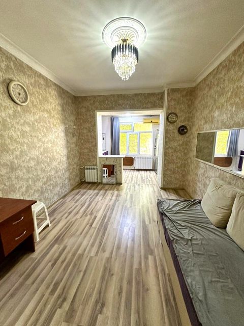 Satılır 2 otaqlı köhnə tikili 50 m² — Bakı