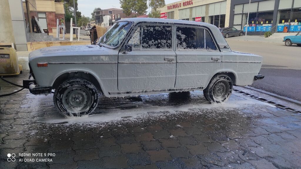 VAZ 2106 sedan – klassik sovet modelinin ağ rəngli versiyası. 4 qapılı — Avtomobillər, Qazax (2)