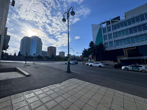 Satılır 3 otaqlı köhnə tikili 75 m² — Bakı