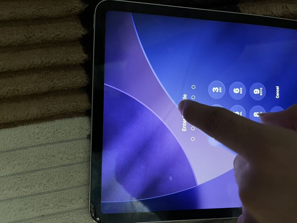 I pad usda əli görmüyüb ekranıda düzəltdirməmişəm bunun üçün — Apple, Şəmkir (4)