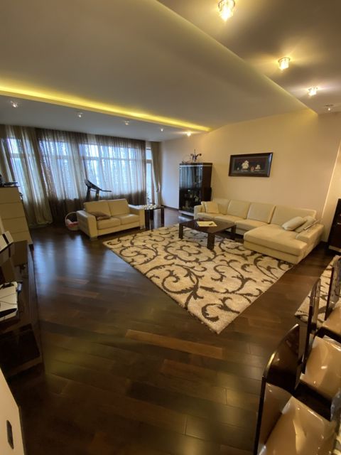 Satılır 4 otaqlı yeni tikili 184 m² — Bakı