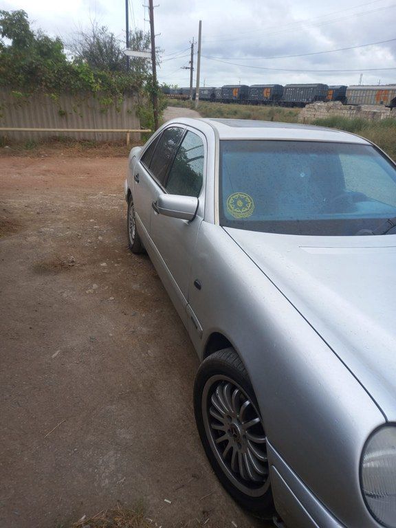 Mercedes E 220, 2.2 L, 1996 il, 300 000 km 77-QV-967 — Avtomobillər, Sumqayıt (4)
