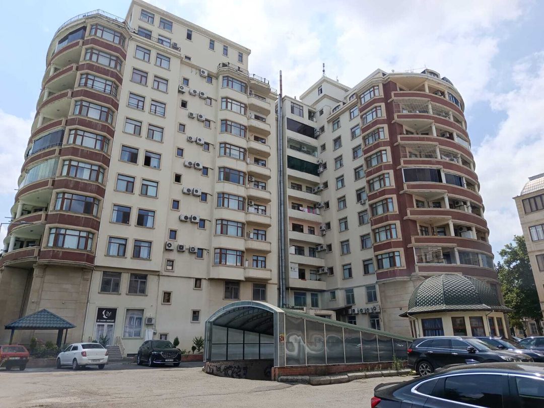 Satılır obyekt 1150 m² — Əmlak, Gəncə (2)