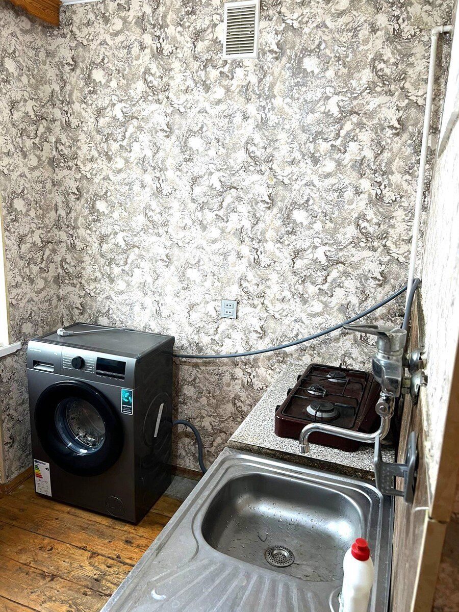 İcarəyə verilir 1 otaqlı köhnə tikili 42 m² — Mənzil, Bakı (5)