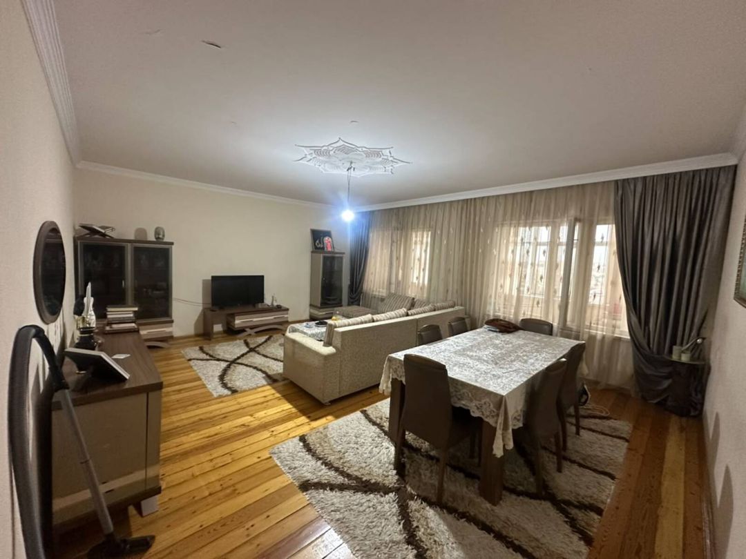 Satılır 5 otaqlı köhnə tikili 120 m² — Mənzil, Bakı (2)