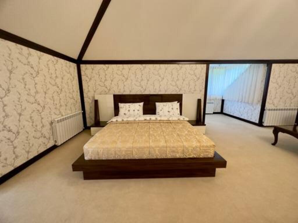 İcarəyə verilir 7 otaqlı həyət evi/bağ evi 300 m² — Ev, villa, Quba (11)